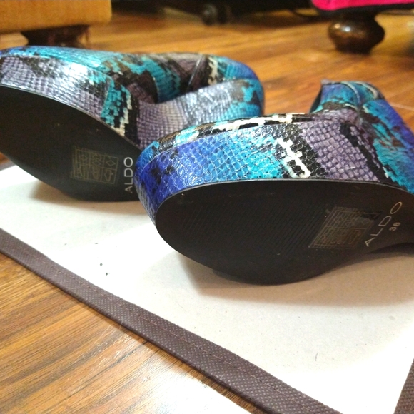 Aldo blue leopard print wedge heels size 8 - Picture 4 of 5